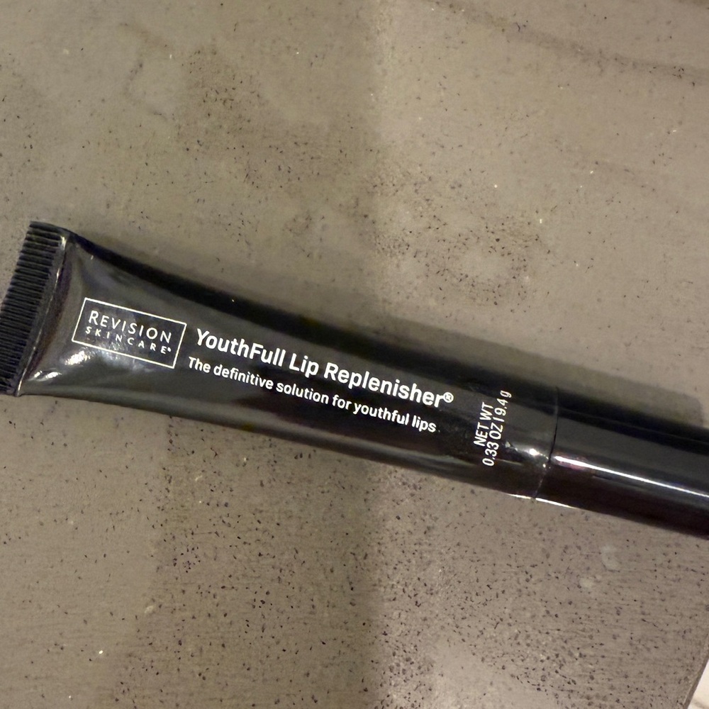 Revision Skincare YouthFull Lip Replenisher